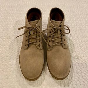 Men’s suede boots